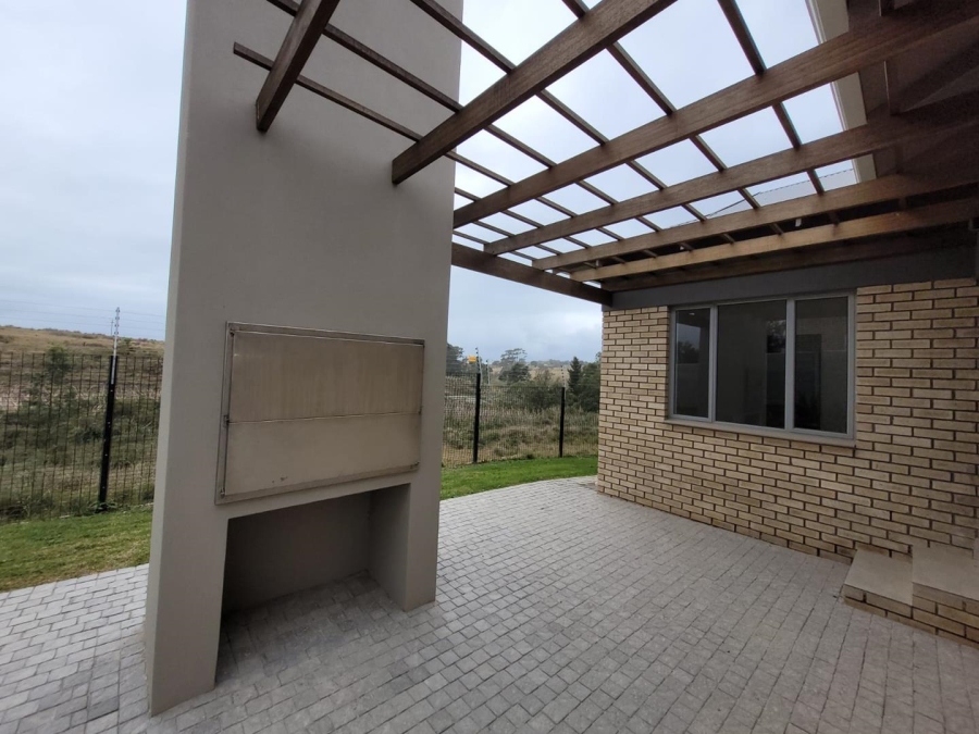 3 Bedroom Property for Sale in Mooikloof Country Estate Western Cape